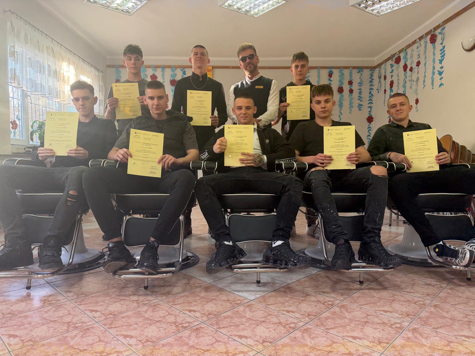 Kurs barberski i kurs budowlany