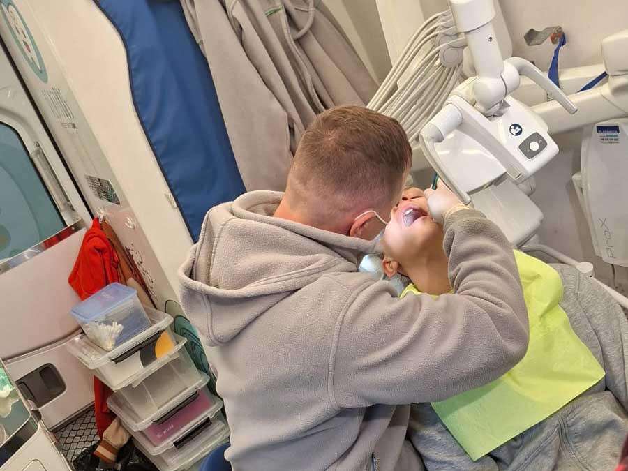 „Dentobus” w MOW w Strzelnie