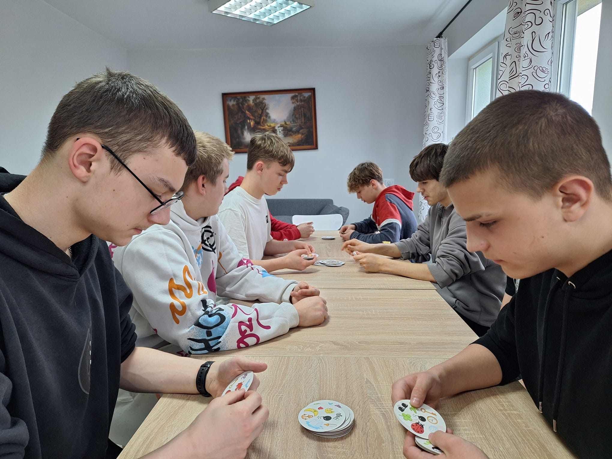 Mistrzowie spostrzegawczości: Turniej Dobble w MOW Strzelno