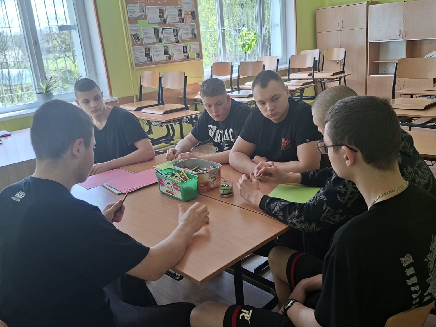 Maski - czyli tożsamość bez etykiety